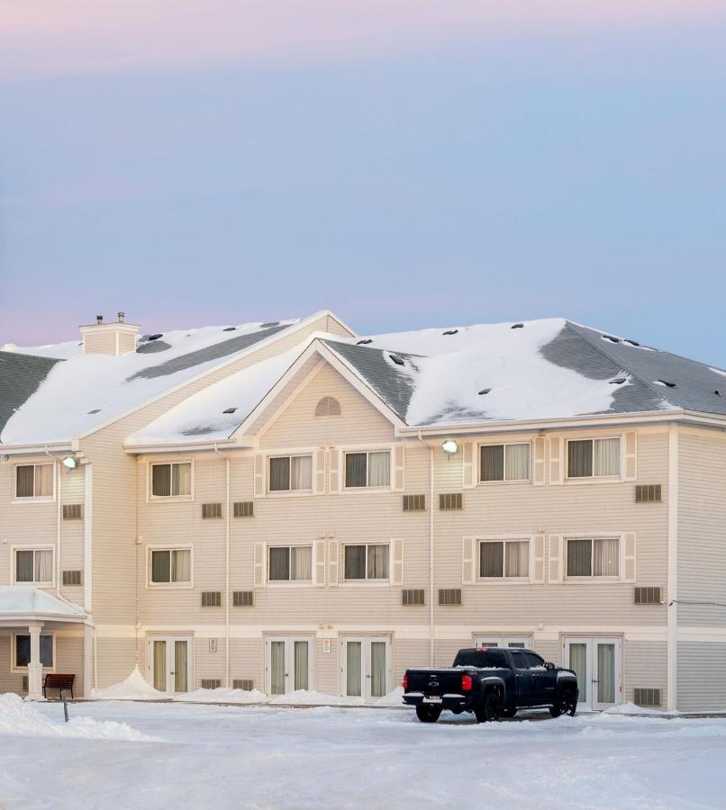 Travelodge Suites By Wyndham Regina - Eastgate Bay Exterior foto