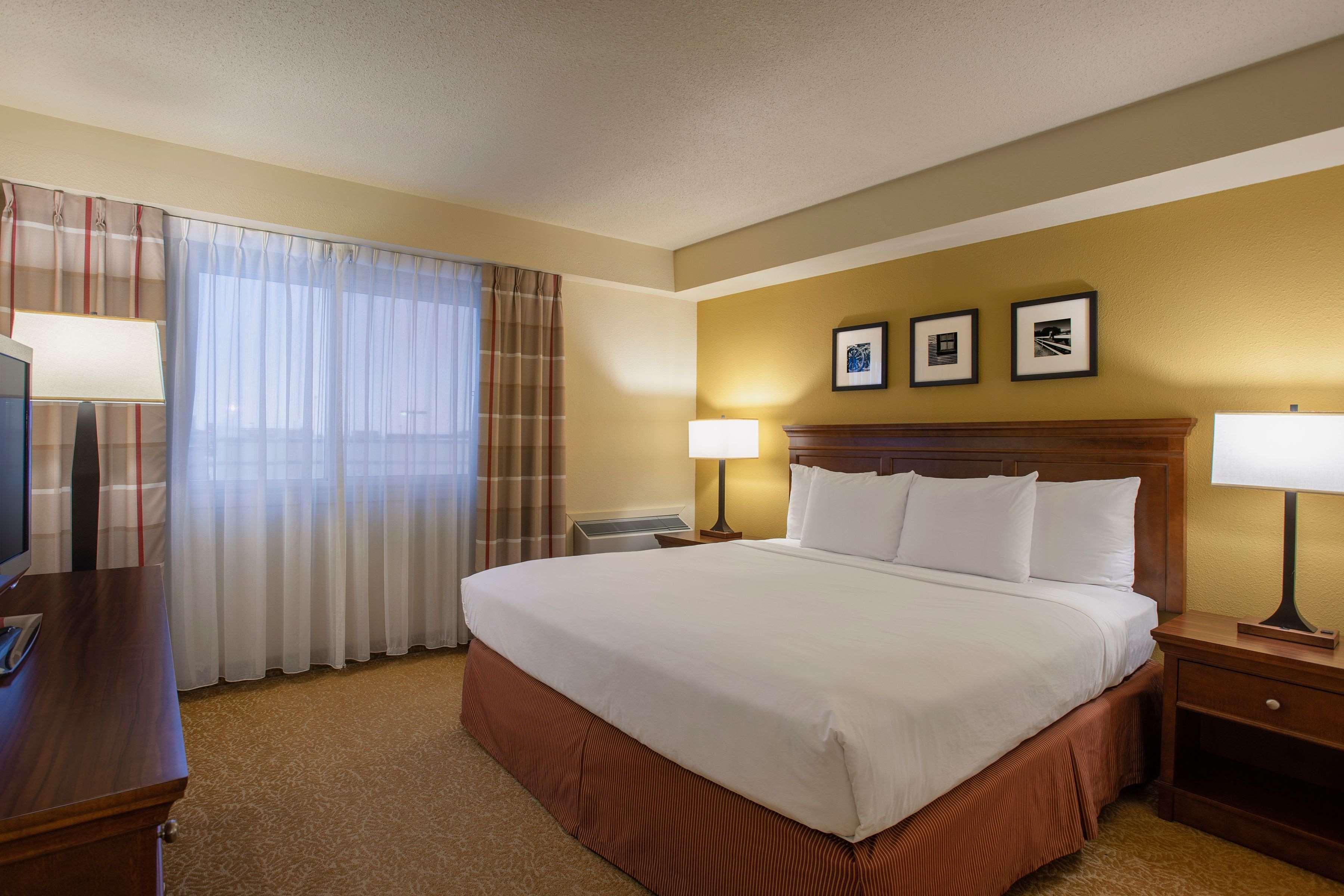 Travelodge Suites By Wyndham Regina - Eastgate Bay Exterior foto